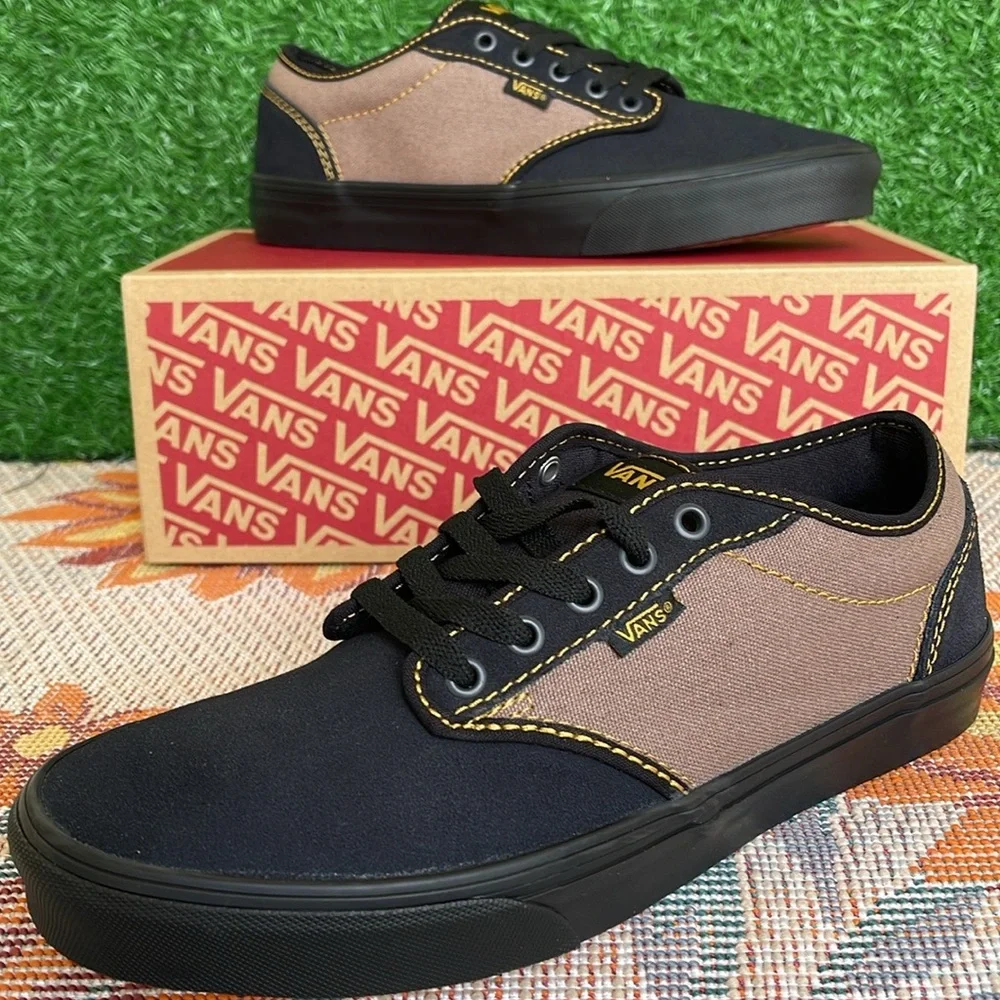 Vans WMNS Atwood Outcore Phantom/Black
VN000CX8B29
Sneakers - Picture 15 of 16